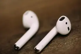 “闲鱼”上买到假名牌耳机，起诉商家“一赔三”被驳回，法院：原告未能举证证明被告系适格的经营者图片