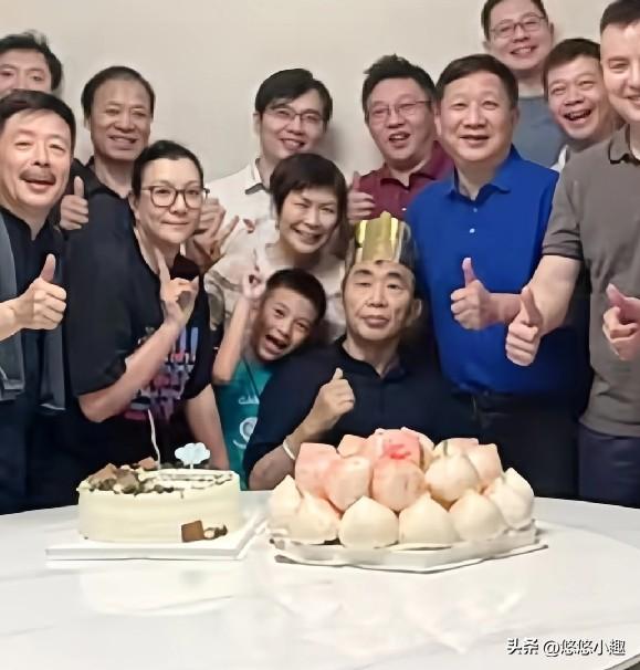 73岁聂卫平生日照曝光：身材消瘦，脸色苍白，身边围满庆生的人！