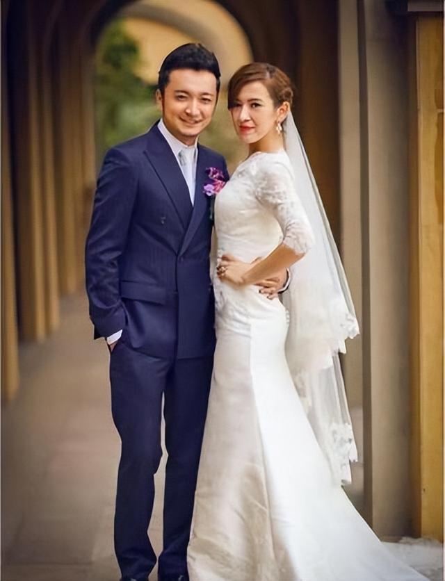 离过年不到俩月，42岁尼格买提高调官宣喜讯，前妻帕夏古丽后悔吗