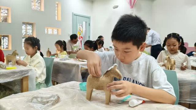中秋国庆假期，博物馆日夜畅玩，市民游客热情高！