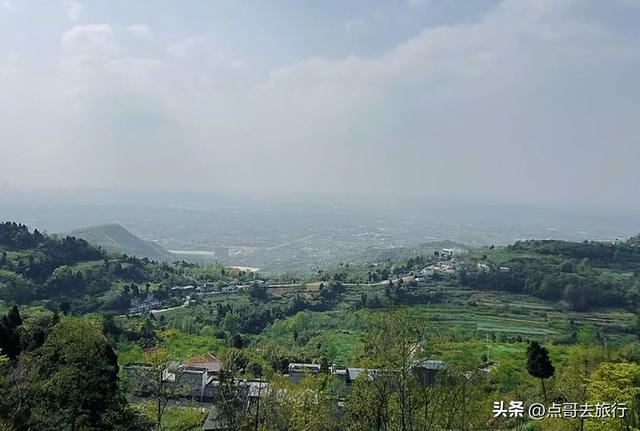 成都近郊，超级冷门徒步，山野藏流传已久的石屋，地铁公交直达！