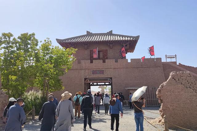 敦煌之旅:立于阳关感受寂静震撼