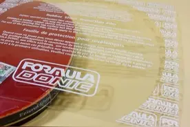 乒乓胶皮保养全攻略：选对保护膜和清洗剂，提升性能图片