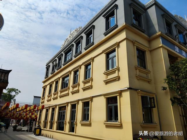 9.9万平米的长沙假古镇，被誉为小乌镇，仅5年就店铺关门人烟稀少