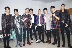 肖战，“彻底独立”图片