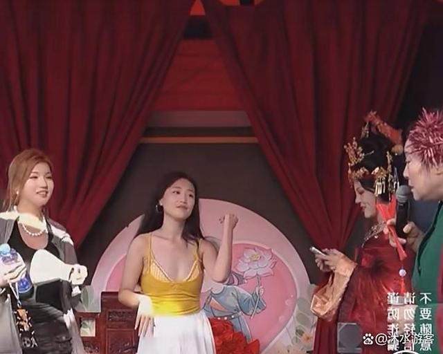 开封万岁山风景区虽为仿古建筑，为何成为游客心中的热门目的地