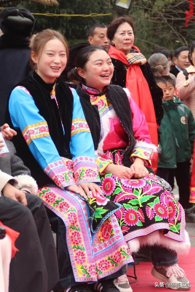 祈福、赏舞、品火锅，南宝山镇羌历年打造沉浸式民族文化盛宴