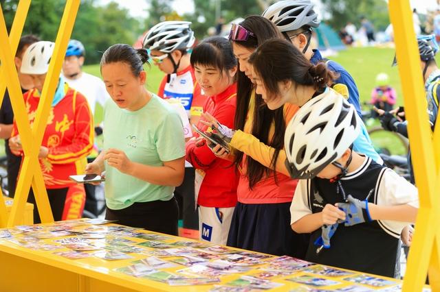 以车轮为笔，越科技水岸！光明凤凰街道秋日骑行盛宴，开启全民健身新范式