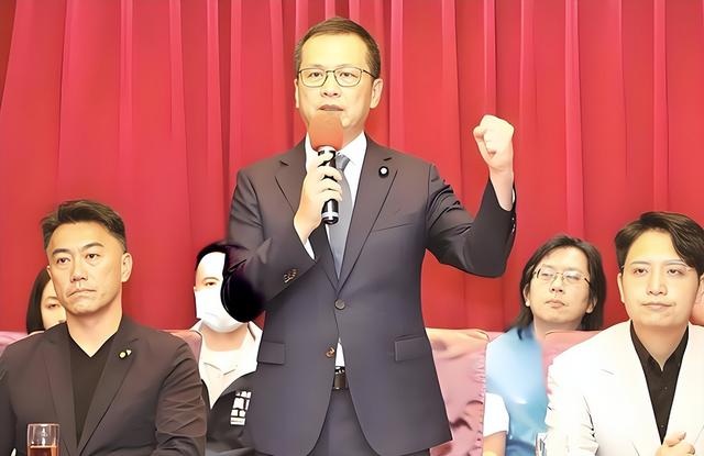 国台办邀请台胞出席阅兵，赖清德进行阻拦，国民党却在阻止郑丽文