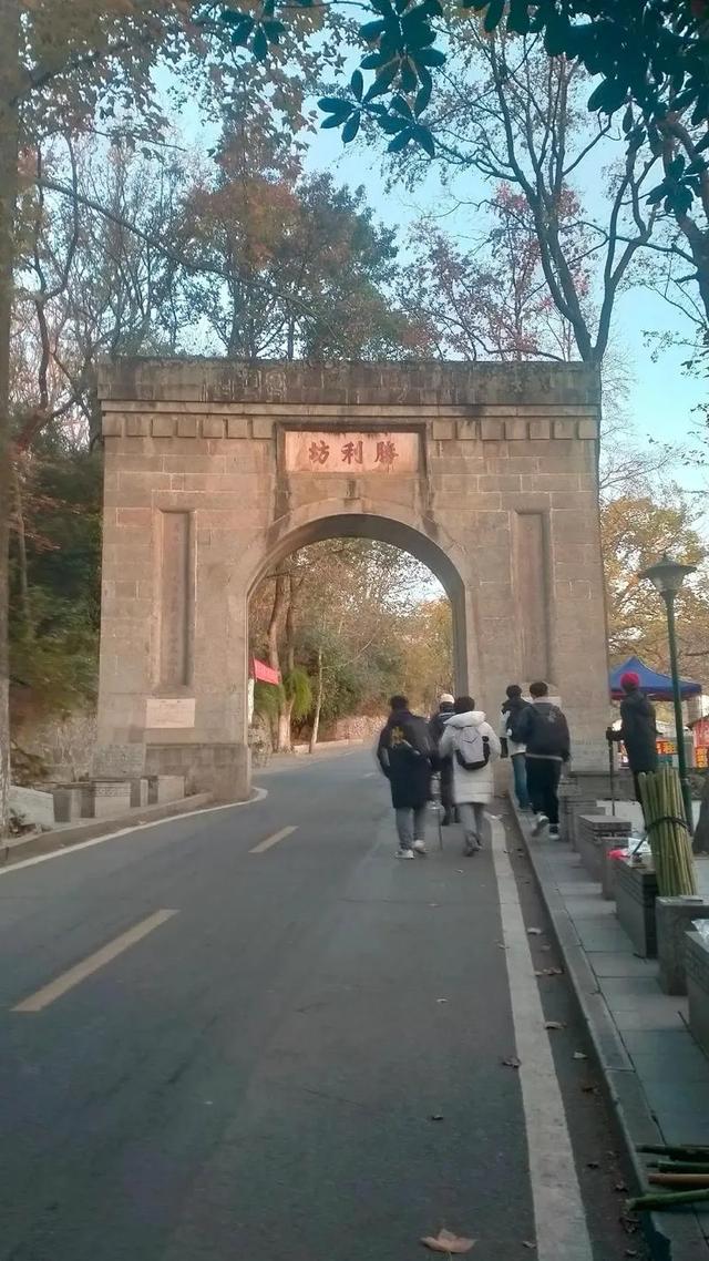 湖南必去十大景点排行榜，这才是湖南最值得去的10个地方，收藏好