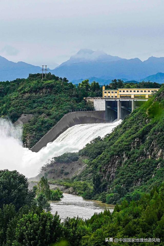 北京强降雨为何山区更猛烈