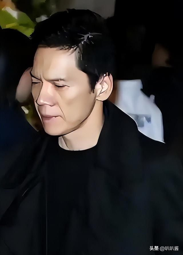 一场追悼会	，戳穿向华强夫妇在香港的真实地位，原来李连杰没说谎