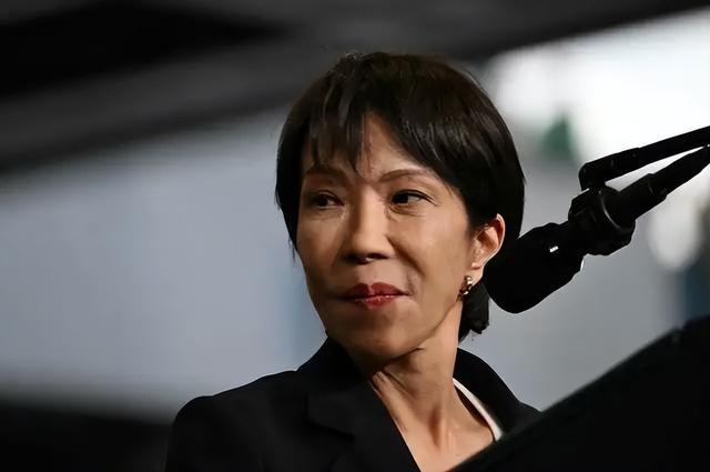 禁令生效，中方对日称呼已变，日右翼开始反水，枪口对准高市早苗