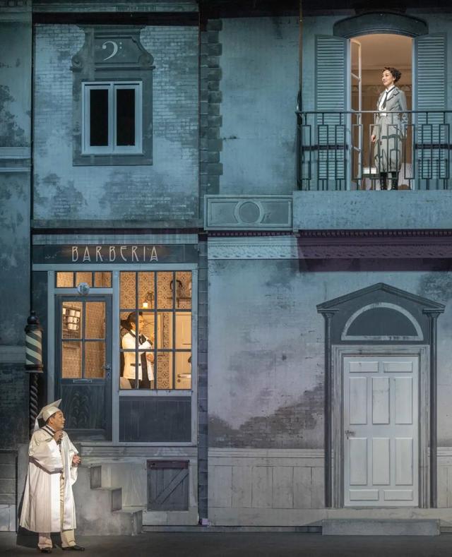 �������ĩ�ڰ������ͻ��200��ĸ�硿��������Ļ��硶��ά��������ʦ��