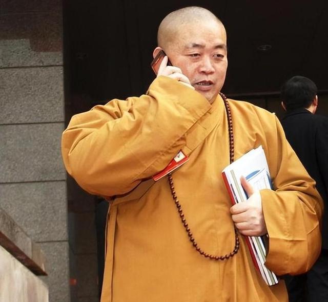释永信被抓细节：限制出境后就萎靡不振，被抓时很平静说了4个字