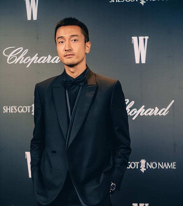 过气明星有多惨：农村走穴，穷到只剩100万，摆摊还债，体面呢？
