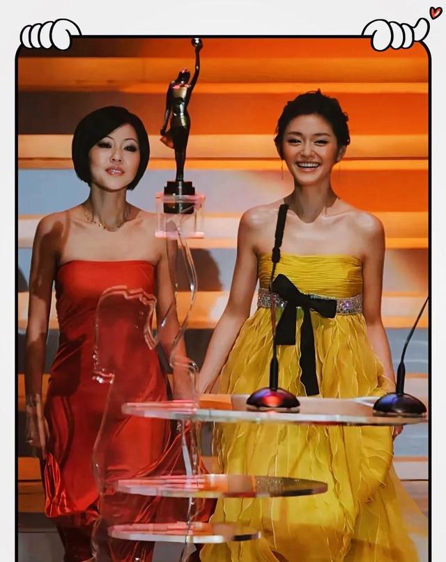 小S含泪领奖，脖子上的大S骨灰项链，是她最后的盔甲