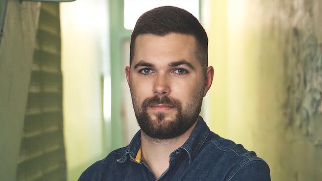 ‌《灯塔》黑白风暴：疯癫与欲望的囚笼