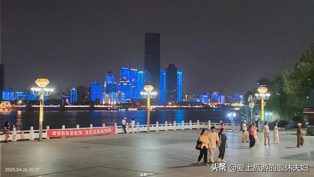 出游第8站-武汉：马不停蹄也转不完，看我俩都去了哪？在哪最悠闲