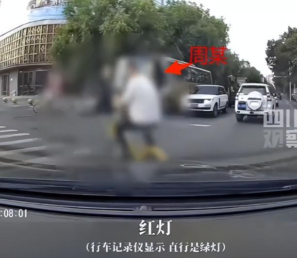 沈阳00后故意撞人后续，猛踩油门下死手，身份曝光，难怪如此嚣张