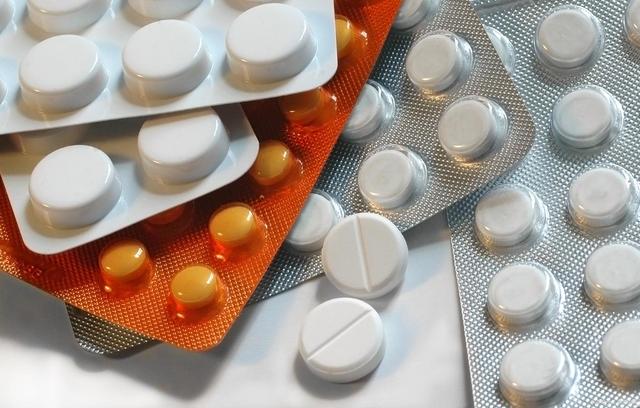 又一起吃沙坦药猝死！医生再三劝告：冷天吃降压药，要警4点！