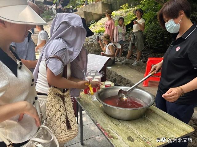 赏峡谷风光、品万年泉水、观溶洞奇观，河北还藏着这样一处清凉秘境
