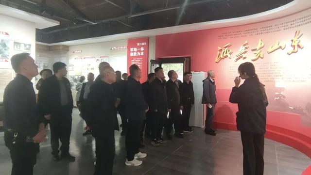 11月开门红！翼龙文旅各景区游人如炽，山水红韵承包秋日欢乐