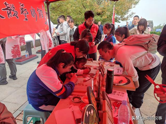 乾县：“庆‘双节’ 树新风 文明与山水同美”主题活动扮靓景区文明
