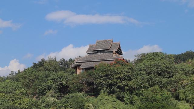 勐泐故王宫遗址，800年前的傣族王城所在地，佛塔下埋藏佛祖舍利