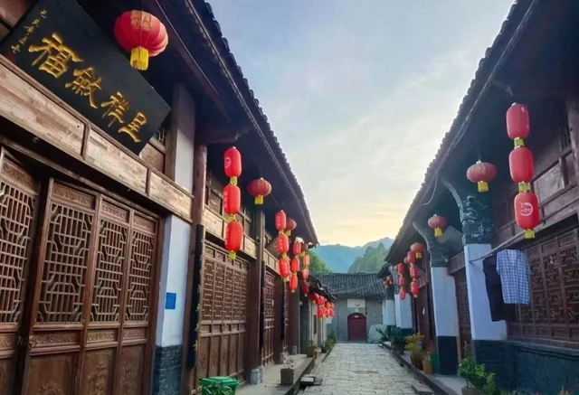 天凉好个秋，不如去骆家坝走走→