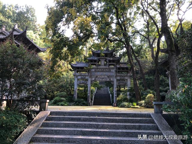 这个古代书院真不错，老杭州人才知道，人烟人少，超适合情侣来！