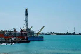 中国在哈萨克的超级油田：享有4亿吨开采权益，价值1.5万亿元图片