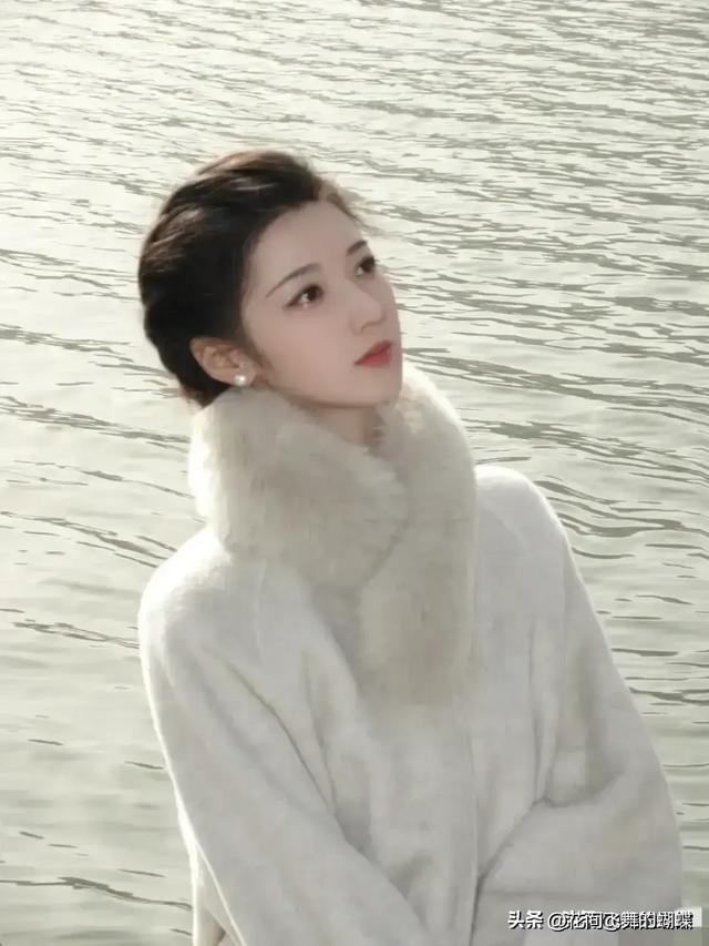 河北沧州一校花太漂亮 身高177CM 体重55公斤 五官精致到无懈可击！