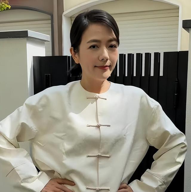 钱再多有什么用？被紧急送医院的汪涵老婆，给所有40岁女性提了醒