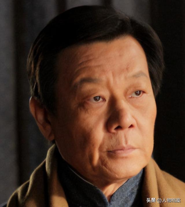 一妻一妾住楼上楼下	，三人一同生活30多年，71岁的寇世勋太离谱