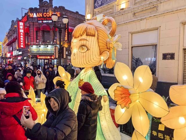 图说丨“福满巴洛克”元宵灯会启幕