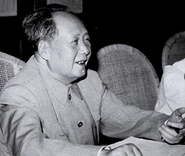 51年曾泽生从朝鲜回国，见过主席之后回家吩咐妻子：北京不能待了