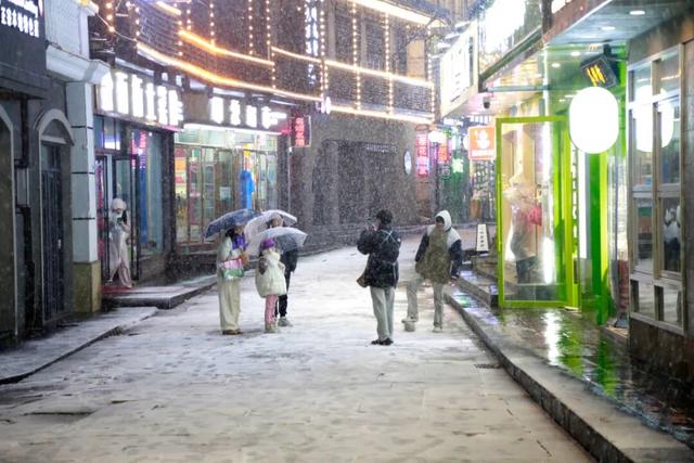 江西庐山迎来今冬第一场瑞雪