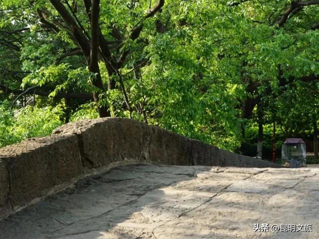 周末踏古计划:来昆明这座百年古桥,当一回画中人
