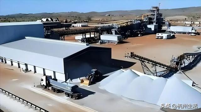 对华合约全部撕毁！中国又一伙伴背后捅刀子，骗走了20亿倒向美国