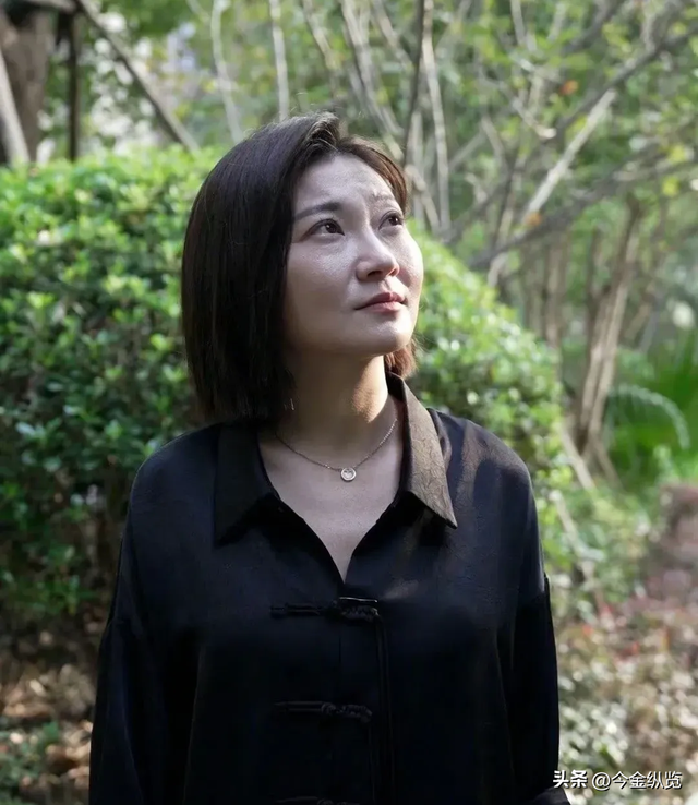 悬崖坠落六年，30年刑期丈夫狮子大开口，跨国离婚官司究竟多难？
