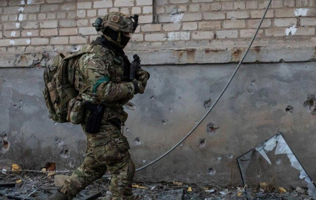 海湾战争老将点评俄乌冲突：俄军血战3年多，学会了打现代化战争