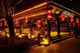 今年寡妇年，贴春联“6不贴”，什么时间贴最吉利？别搞错了图片