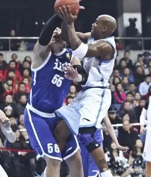 NBA赛场上的体育精神：从马布里谈职业联赛的文明程度