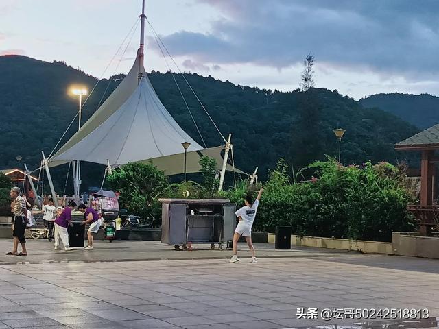 傍晚来这个地方逛逛，心中的日月冉冉升起（身心倍爽）