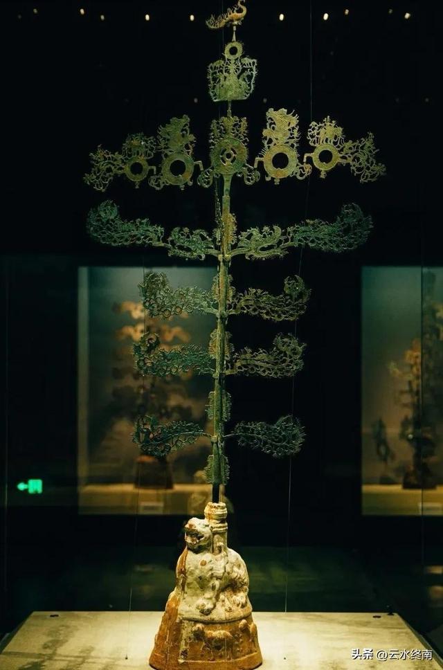 千里岷江第一镇，怎么这么冷寂？沉银宝藏、崖墓摇钱树，都白瞎了