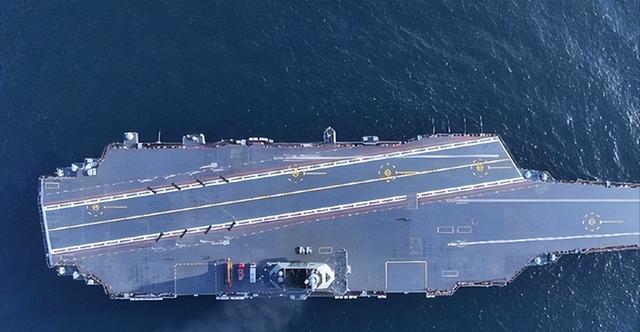 歼-35还是有点小？国产航母突破12万吨指日可待	，歼-36能上舰么？