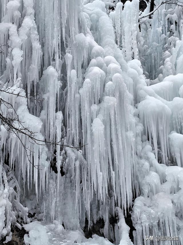 冬日江山美如画 秦岭冰瀑醉游人