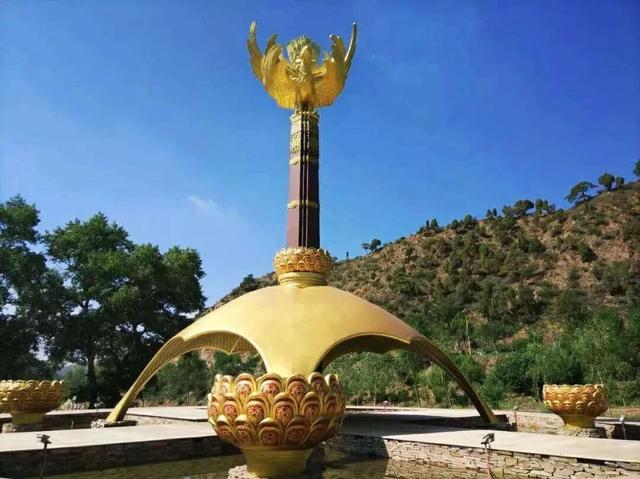 【免票啦~】教诲如春风，师恩似海深，五当召景区祝全体教师“教师节快乐”