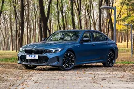 宝马3系 245马力+8AT！纵置后驱！豪华运动标杆，热销2000多万辆！图片